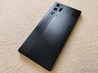 ZTE Nubia Redmagic 9 Pro. 12gb+12gb//256gb. Čierna metalíza. - 18