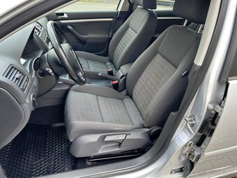 Volkswagen Golf 1.6 MPi - 18