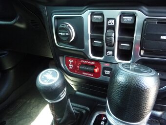 JEEP WRANGLER RUBICON V6 PENTASTAR 3,6VVT 287Hp - nové v ČR - 18