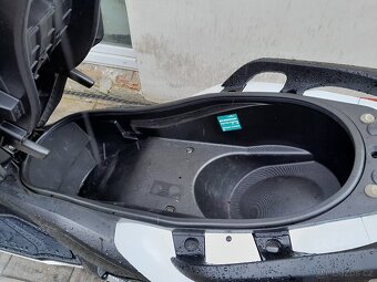Yamaha X-Max 400, 2015, 23tis.km, výborný stav, CZ doklady - 18