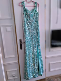 Dámské oblečení S/M/L mix, paruky - 18