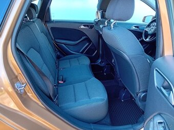 MERCEDES-BENZ B180 AT NAVI/LED/ČR/1.MAJ/TOP/ODPOČET DPH/ - 18