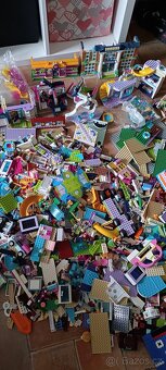 Obrovská krabice Lego Friends, Lego Dots - 18