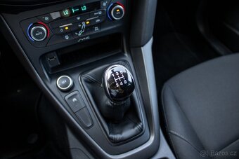 Ford Focus Kombi 1.0 EcoBoost Business X - 18