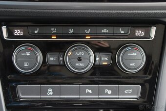 Volkswagen Touran 2,0 TDI HIGHLINE,DSG,PANORAMA,2021 - 18