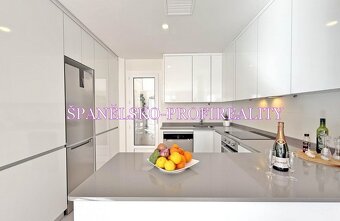 Španelsko,Torrevieja,Aguas Nuevas 4kk - 18