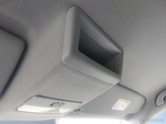 VOLKSWAGEN TRANSPORTER 2.0 TDi T6 - DPH - 76.000 km - 18