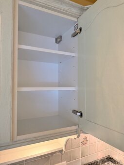 Kuchyňská linka a žulová deska - 18