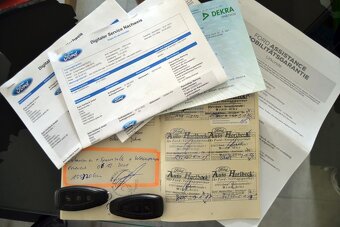 Ford S-Max 2.0 TDCI 120kW Titanium TOP STAV - 18
