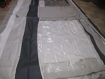 KIP č.147 Rok 2001. Pro 3 osoby. 12V+baterie. 1250kg - 18