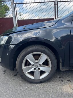 PRODÁM VEŠKERÉ NÁHRADNÍ DÍLY ŠKODA OCTAVIA 3 COMBI 2016 4+4 - 18