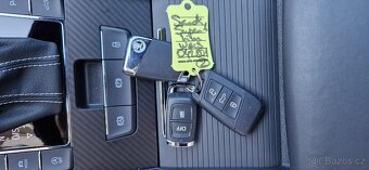 Škoda Superb 2.0 TDI DSG SportLine 4x4 PanoramaŤažnéKamer - 18