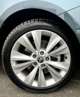 ŠKODA SUPERB 2.0 TDI ELEGANCE PLUS FACELIFT COMBI - 18