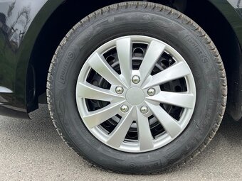 VW TOURAN 2010  77KW 6st.MANUAL/TAZNE/VYBAVA - 18