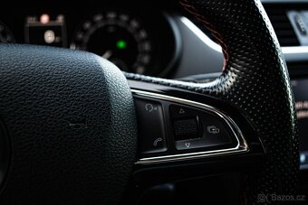 Škoda Octavia Combi 2.0 TDI DPF RS DSG - 18