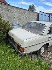 Mercedes Benz w115/8 - 18