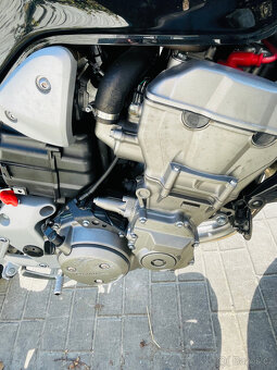 Honda CB 900 F Hornet r.v.2003 najeto 47tis km náhradní díly - 18