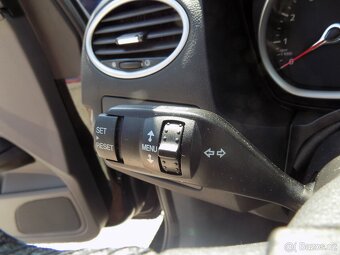 Ford Focus 1.8I 92 KW TITANIUM NAVI TAŽNÉ - 18
