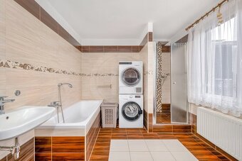 PRODEJ RODINNÉHO DOMU 6+1, BESEDNICE, OKR. ČESKÝ KRUMLOV - 18