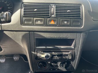 Volkswagen Golf 1.4 16V 55KW, Klimatizace, Nová STK - 18
