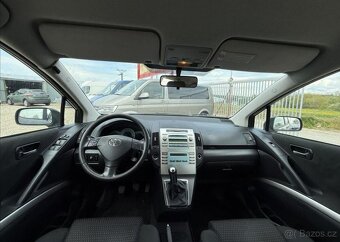 Toyota Corolla 2,2 D4-D TAŽNÉ, SERVISKA nafta manuál 100 kw - 18
