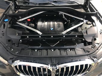 BMW X5 3.0D 195kW 7míst Noč.Vidění - 18