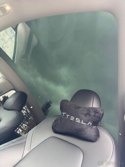 Tesla Y 09/2022 LR AWD 69373km - 18