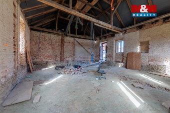 Prodej rodinného domu 500 m², Mlečice - 18