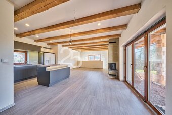 Prodej novostavby RD o dispozici 5+kk s garáží a se zahradou - 18