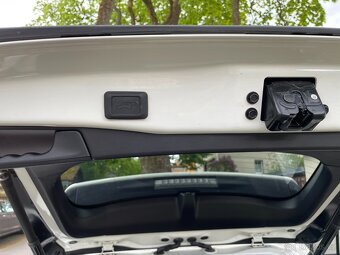 Toyota RAV4 2,5 hybrid 4x4 EXECUTIVE - 18