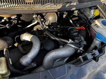 Prodam VW T5 2,5 TDI 96 kw - 18
