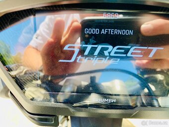 Triumph Street Triple RS, možnost splátek a protiúčtu - 18