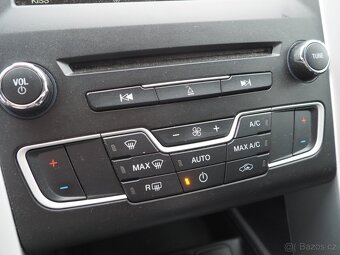 2015 Ford Mondeo 2.0 TDCi, 110 kW, Automat - 18
