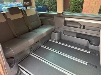 VW Multivan T5 2.0 TDI 103kW,Tempomat,Webasto,Tažné - 18