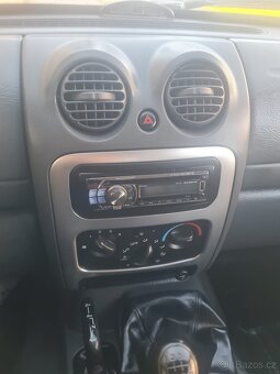 Jeep Cherokee KJ 2.8crdi 120 kw--manuál--- LIMITED--- - 18