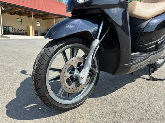 Piaggio Carnaby 125 - 18