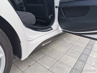 Bmw f10 535I , 225kw , 6 speed. manuál , M-Paket - originál - 18