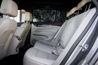 Opel Insignia ST 2.0 Turbo S&S Exclusive 4x4 AT8 - 18