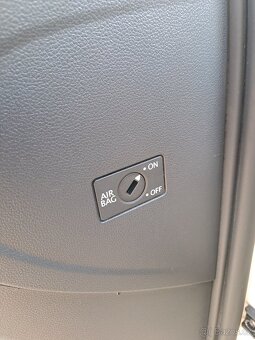 Volkswagen UP Velmi pěkný - 18