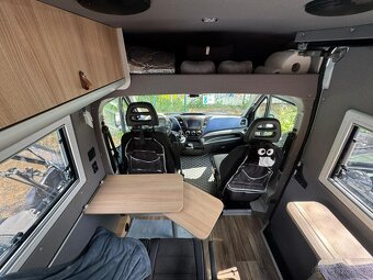 IVECO Daily obytná dodávka - 18