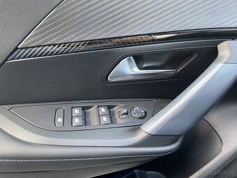 Peugeot 2008 e-2008 Allure - 18