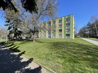 Pronájem bytu 2+kk s vybavením a po kompletní rekonstrukci v - 18