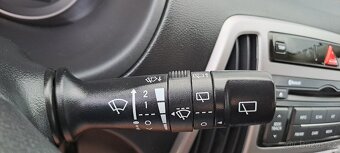 Hyundai i20 1.2 Family Space koupeno v ČR 1 majitel Cebia - 18