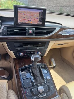 Prodám Audi A6 C7 lehce havarováno 2012 220t km mam potvrzen - 18