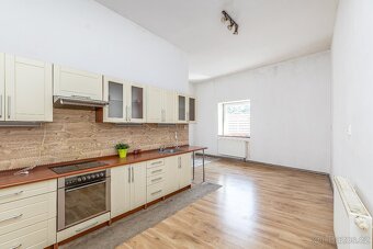 Vícegenerační dům v centru Doks, 330 m² – bydlení i investič - 18