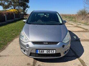 Ford S-max 2.0tdci 100kw 7místné,2009,tažné zařizeni,najeto - 18