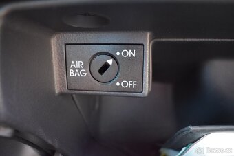 Volkswagen Polo 1,4 i CROSS,SUPER STAV - 18