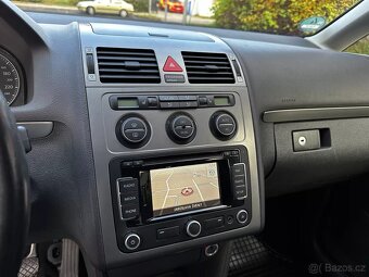 Volkswagen Touran 1.4 TSI 103 kW Highline Navi ParkAssist - 18