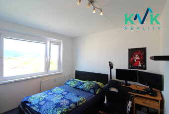Byt v dispozici 4+1(+lodžie) o výměře 93 m², Ostrov - 18