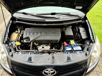 Toyota Auris 1.33i 73kW, ČR, 9/2011, 2.maj. Nové STK - 18